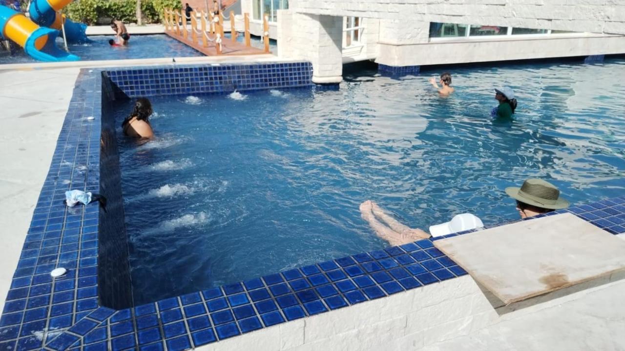 Beachaccess Hotelzone 3705 Канкун Екстер'єр фото